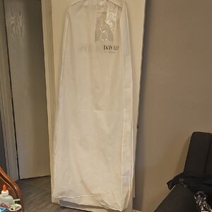 David's Bridal Elegant White Dress Cover